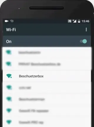 Smartphone zeigt WLAN-Verbindung zur Beschützerbox